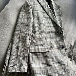 7 Diamonds Gray/Brown/Navy Blue Checkered Blazer